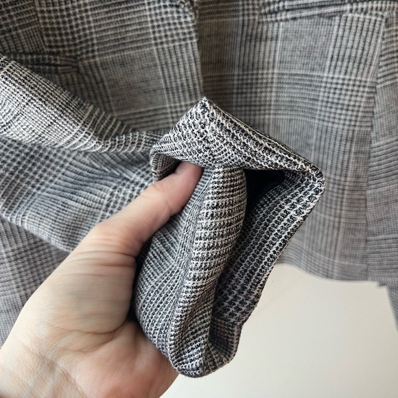 H&M long plaid one button schoolboy blazer women’s size 6 grey neutral office - Picture 3 of 11